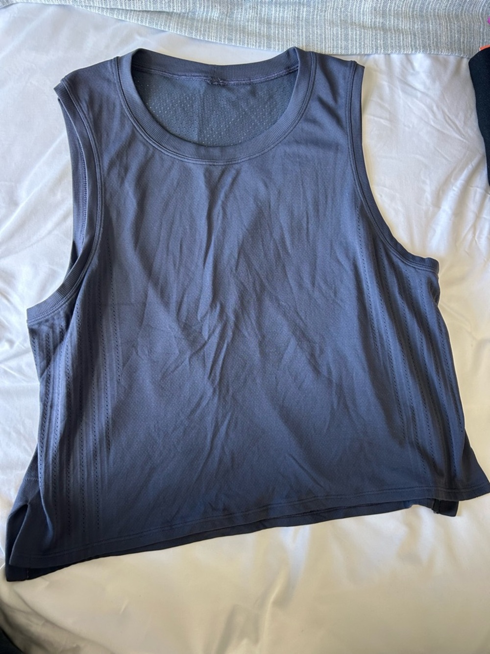 Lululemon Women's Sleeveless Cropped Muscle Tee Tank top - Charcoal Blue size 4
